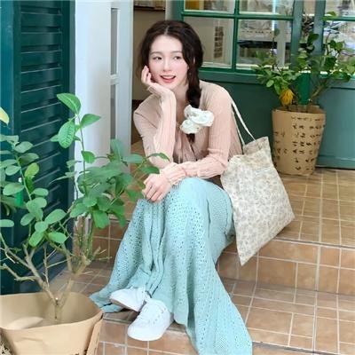 骄阳逼近海报